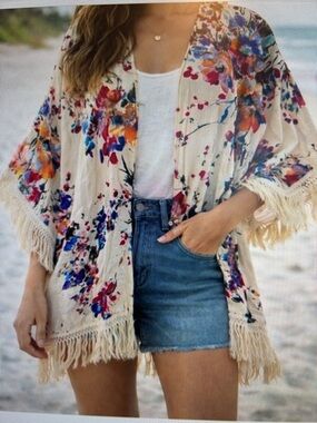 Giddy Up Glamour SZM Floral Kimono Boho Chic Cover up Artsy Vacation 70's Umgee